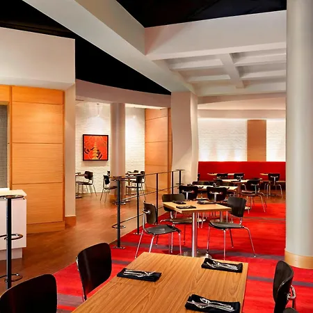 Sheraton Cavalier Calgary Hotel-3