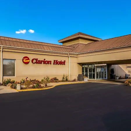 Clarion Hotel & Convention Center Joliet-2