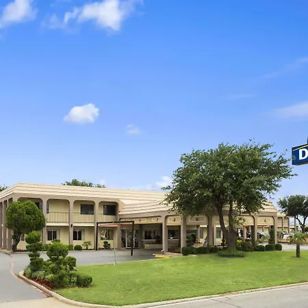 Days Inn By Wyndham Dallas Irving-3
