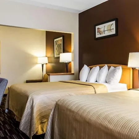 Quality Suites Near West Acres-2