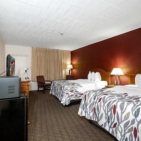 Red Roof Inn & Suites Hazleton-2