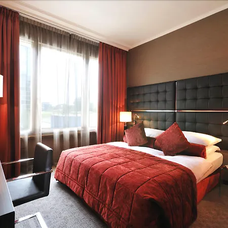 Hilton Geneva Hotel And Conference Centre-3