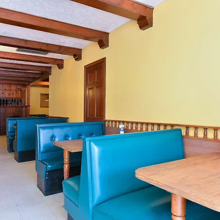Americas Best Value Inn Suites South Boston-2