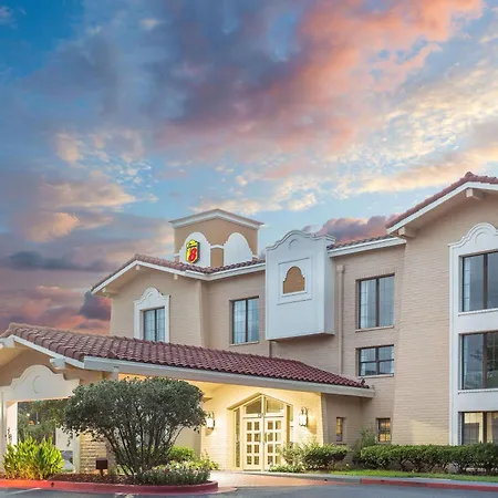 Super 8 By Wyndham Austell/Six Flags-3