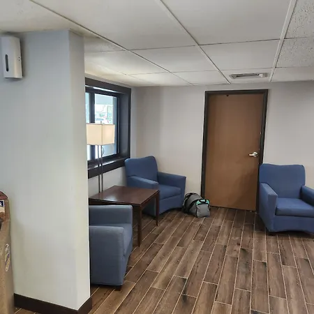 Days Inn By Wyndham Sioux Falls Airport-3