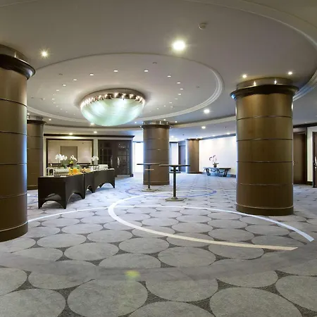 Hilton Paris Charles De Gaulle Airport-3
