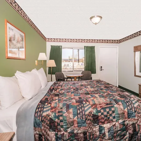 Knights Inn Ottawa-2