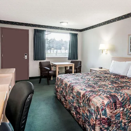Knights Inn Ottawa-3
