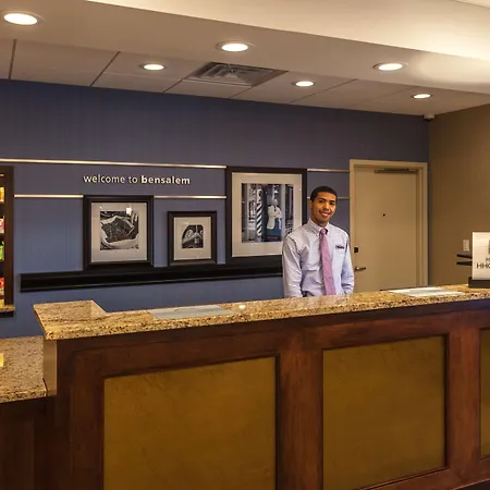 Hampton Inn & Suites Philadelphia/Bensalem-2