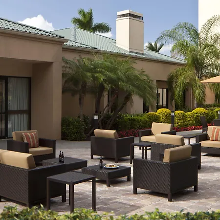 Courtyard Miami Airport West Doral-2