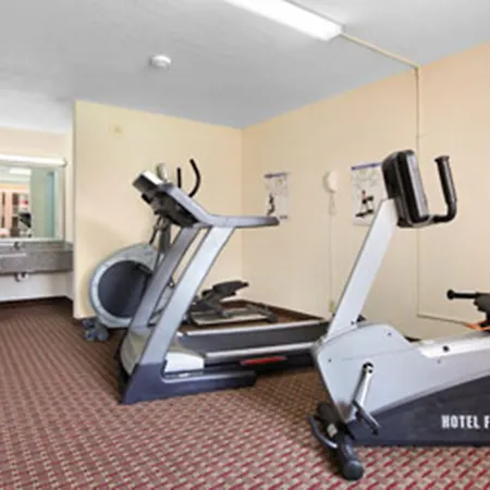 Ramada By Wyndham Wytheville-3