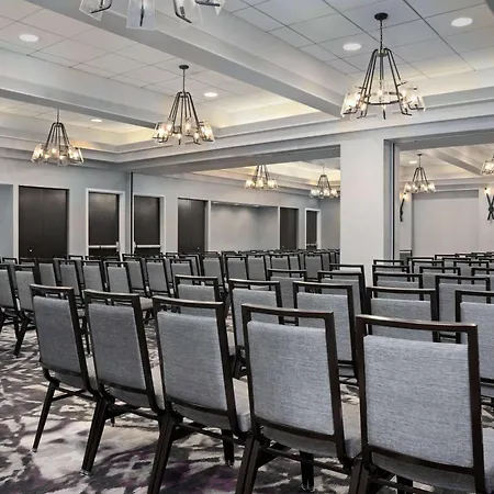 Embassy Suites By Hilton Crystal City National Airport-2