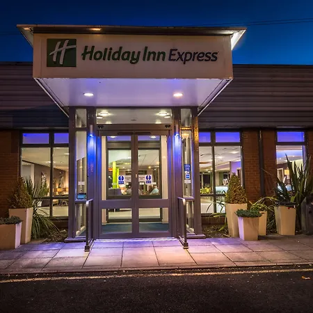 Holiday Inn Express Preston South By Ihg-3