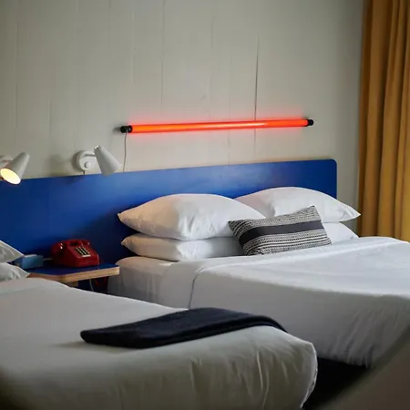 Phoenix Hotel-2