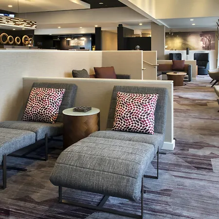 Courtyard By Marriott Chicago Naperville-3