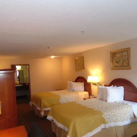 Days Inn By Wyndham Huntington-2