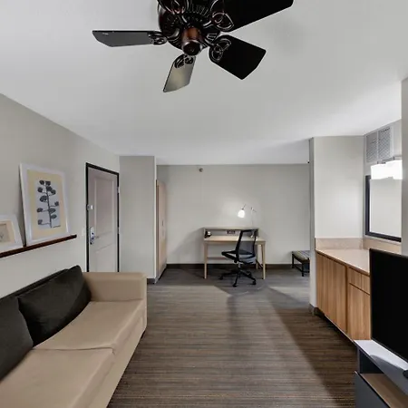 Country Inn & Suites By Radisson, Fargo, Nd-3