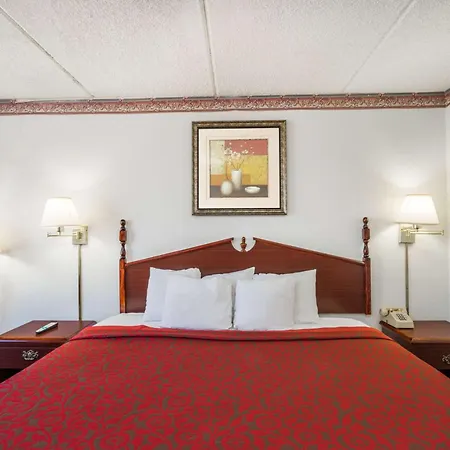 Days Inn By Wyndham Hurricane Mills-3