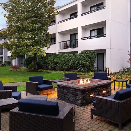 Courtyard Seattle Southcenter-3