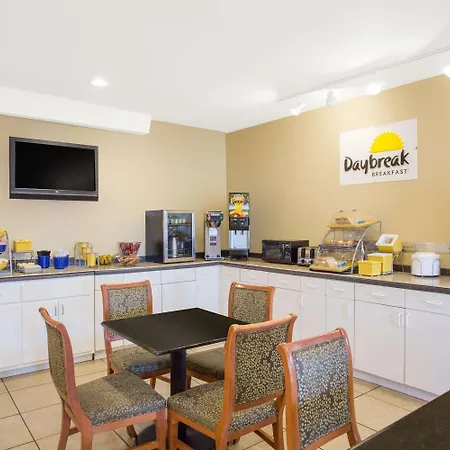 Days Inn By Wyndham Chester-2