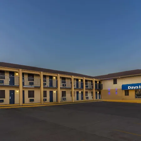 Days Inn By Wyndham Tucumcari-3