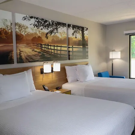 Days Inn By Wyndham Farmville-3