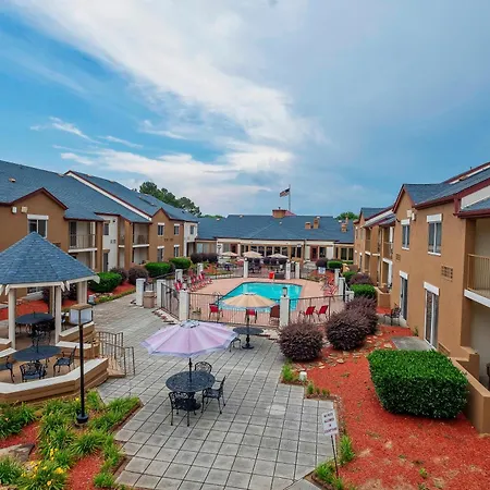 Red Roof Inn Plus+ & Suites Knoxville West - Cedar Bluff-2