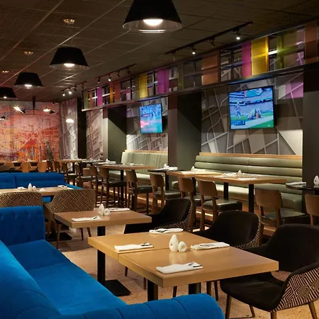 Delta Hotels By Marriott Toronto Airport & Conference Centre-3