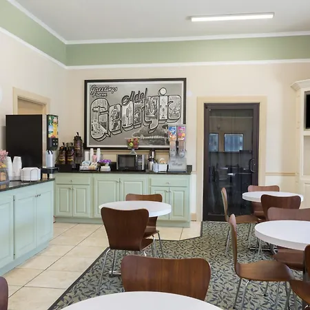 Super 8 By Wyndham Adel Ga I-75-3