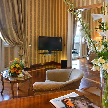 Grand Hotel Vesuvio-2