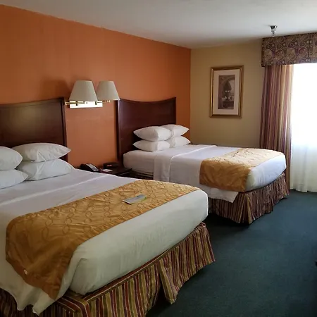 Days Inn & Suites By Wyndham Red Rock-Gallup-2