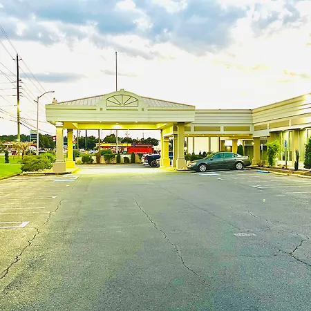 Quality Inn & Suites Mcdonough South I-75-3