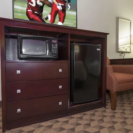 Red Roof Inn & Suites Cincinnati North-Mason-3