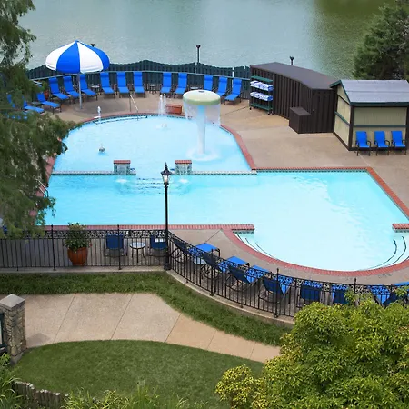 Sheraton Westport Lakeside Chalet-2