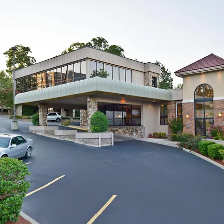 Best Western Plus Landing View Inn & Suites-3