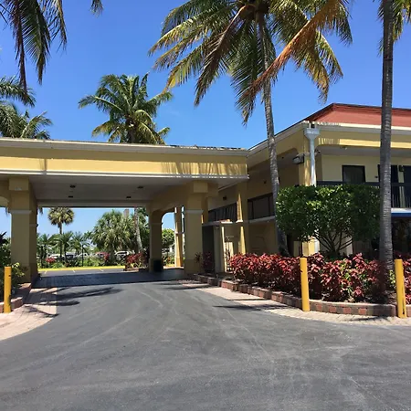 Days Inn By Wyndham Florida City-3