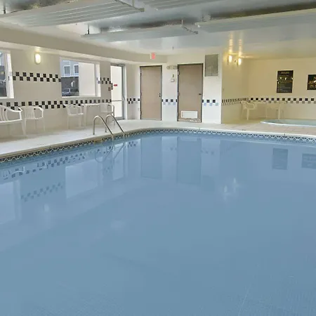 Days Inn & Suites By Wyndham Fargo 19Th Ave/Airport Dome-3