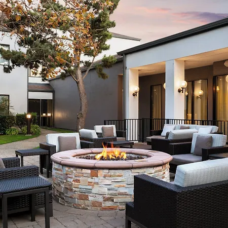 Courtyard By Marriott San Francisco Airport-3