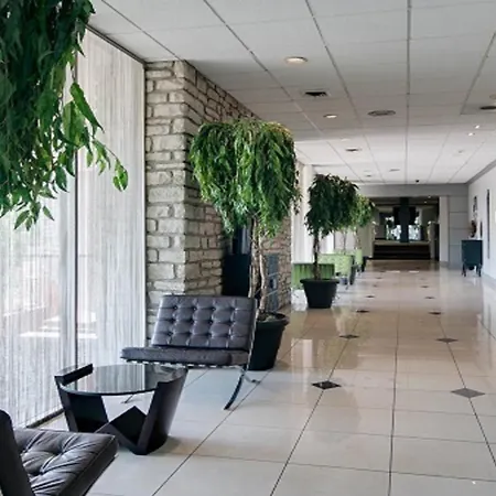 Holiday Inn At The Campus By Ihg-2