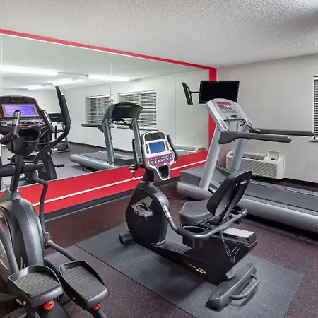Ramada By Wyndham Bowling Green-3