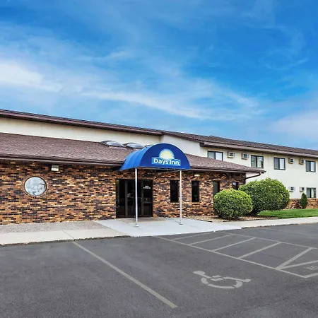 Days Inn By Wyndham Monticello-2