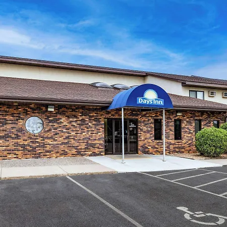 Days Inn By Wyndham Monticello-3