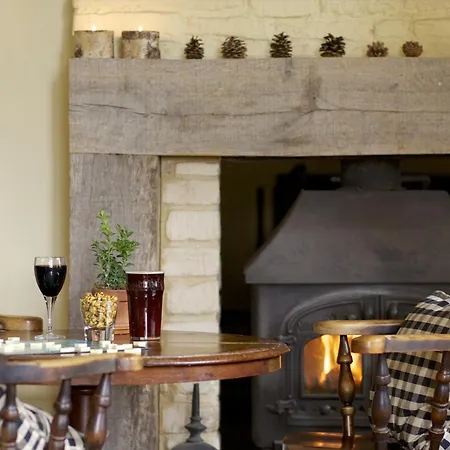 The Hare & Hounds Hotel-2
