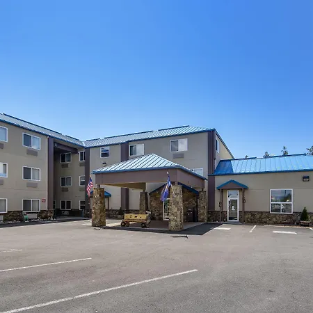 Yellowstone West Gate Hotel-2