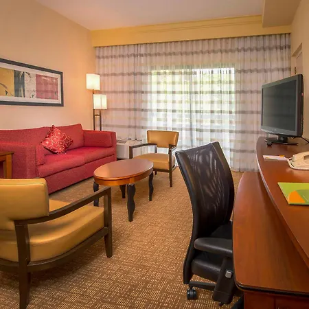 Courtyard By Marriott Rockville-2