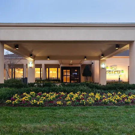 Courtyard By Marriott Rockville-3