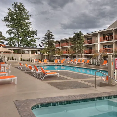 Ashland Hills Hotel & Suites-2