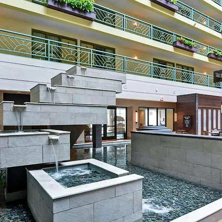 Embassy Suites By Hilton Minneapolis Airport-3