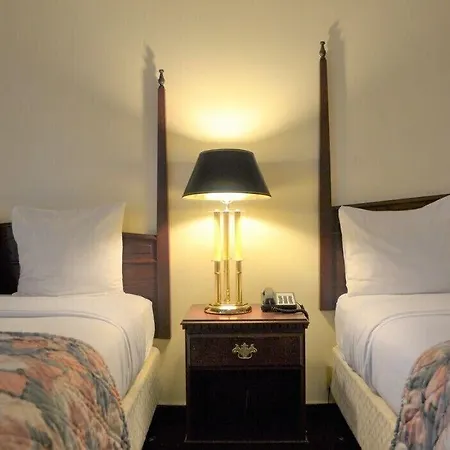 Merced Inn & Suites-3