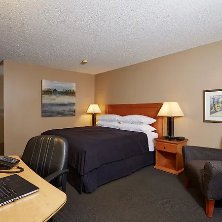 Royal Hotel Lloydminster-2